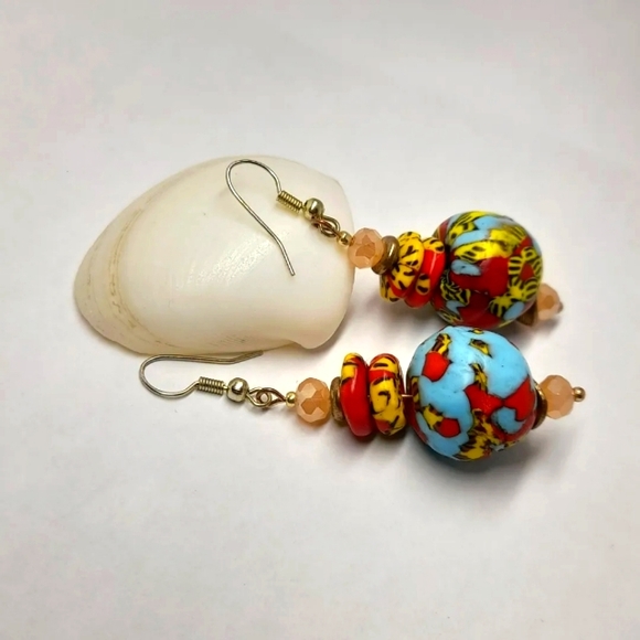 SOLD New handmade dangle earrings - Picture 1 of 3